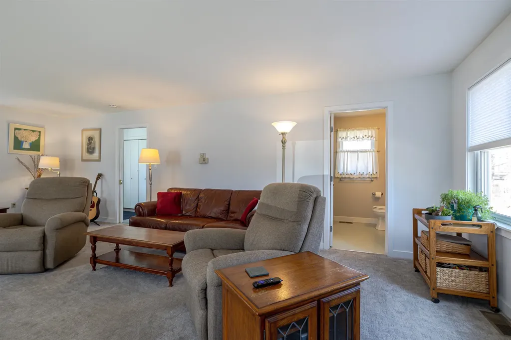 33 Thayer Pond Road Concord NH 03301