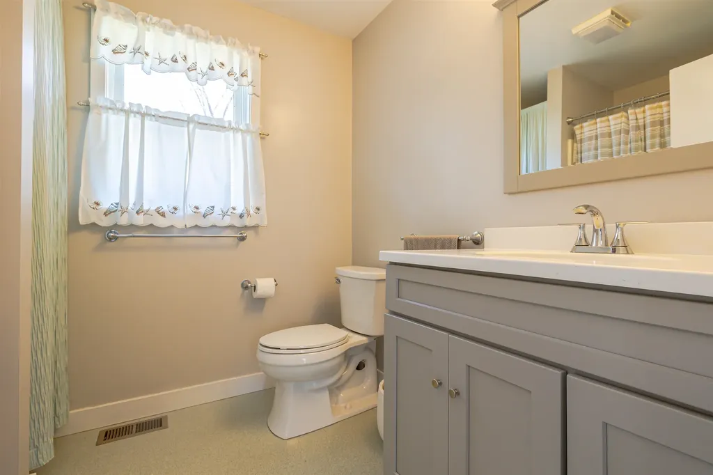 33 Thayer Pond Road Concord NH 03301