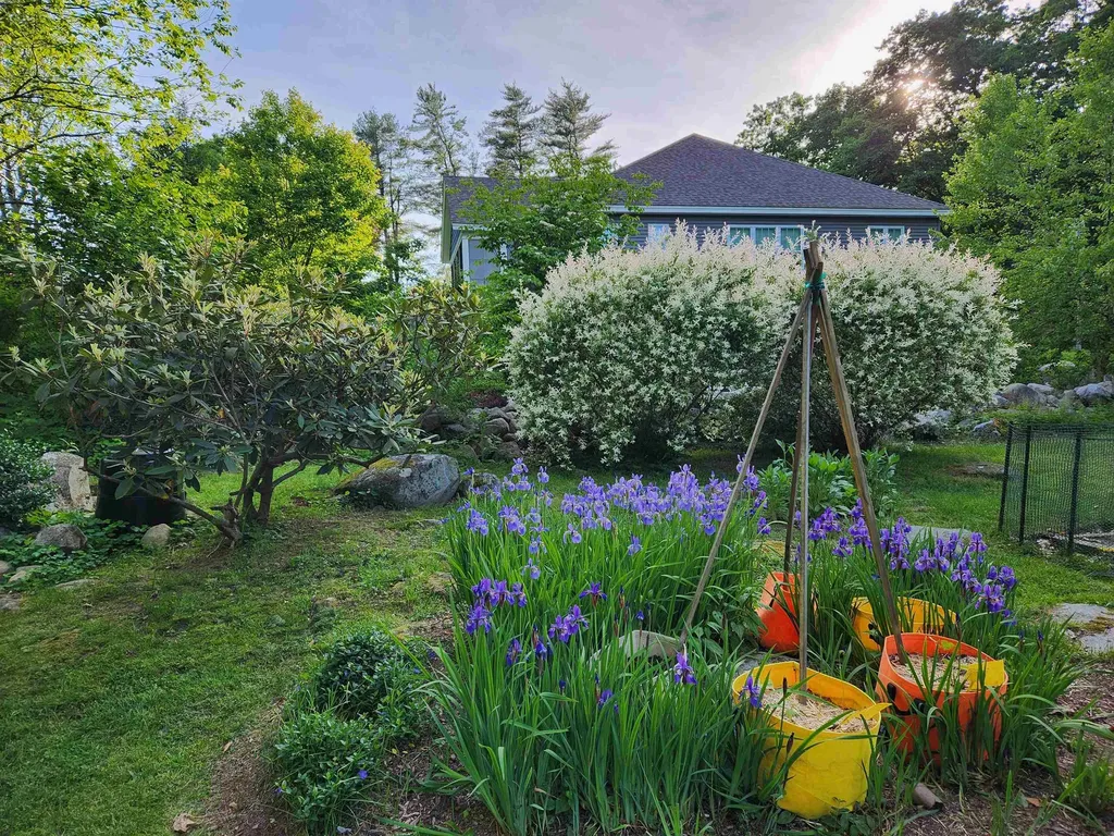 33 Thayer Pond Road Concord NH 03301