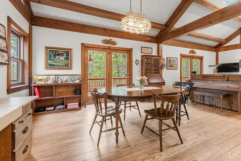 1118 Wildlife Road Hartford VT 05001