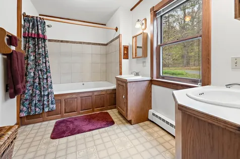 1118 Wildlife Road Hartford VT 05001