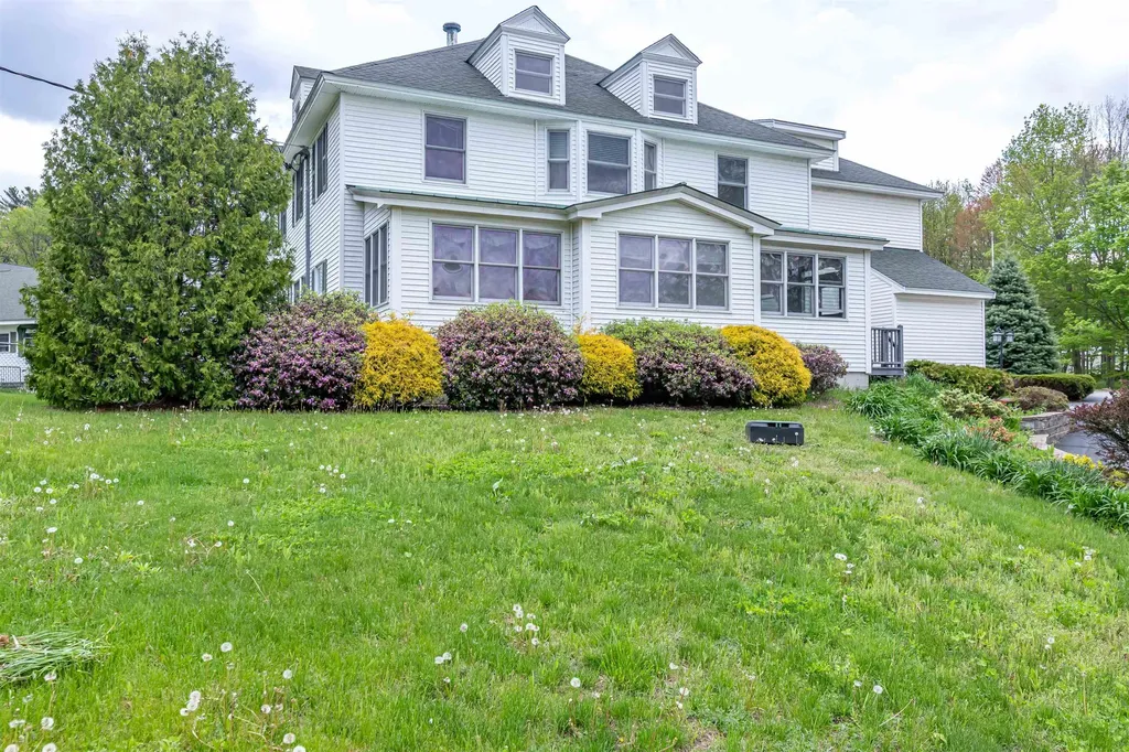 29 Center Street Goffstown NH 03045