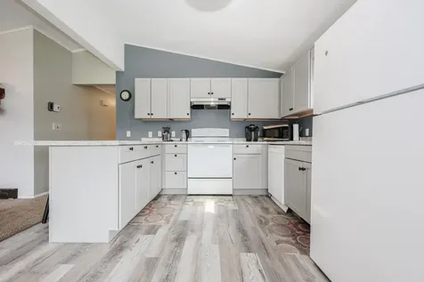 4 Gerald Drive Newbury NH 03225