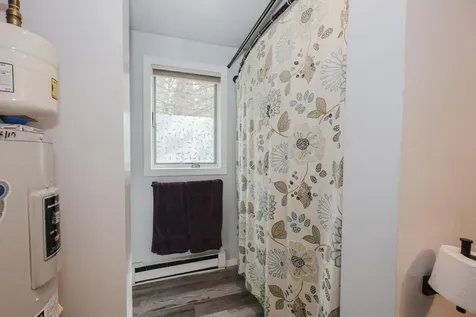 4 Gerald Drive Newbury NH 03225