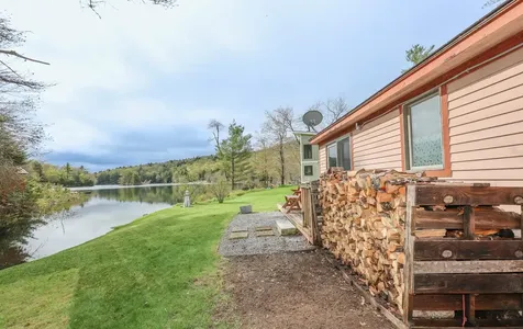 4 Gerald Drive Newbury NH 03225