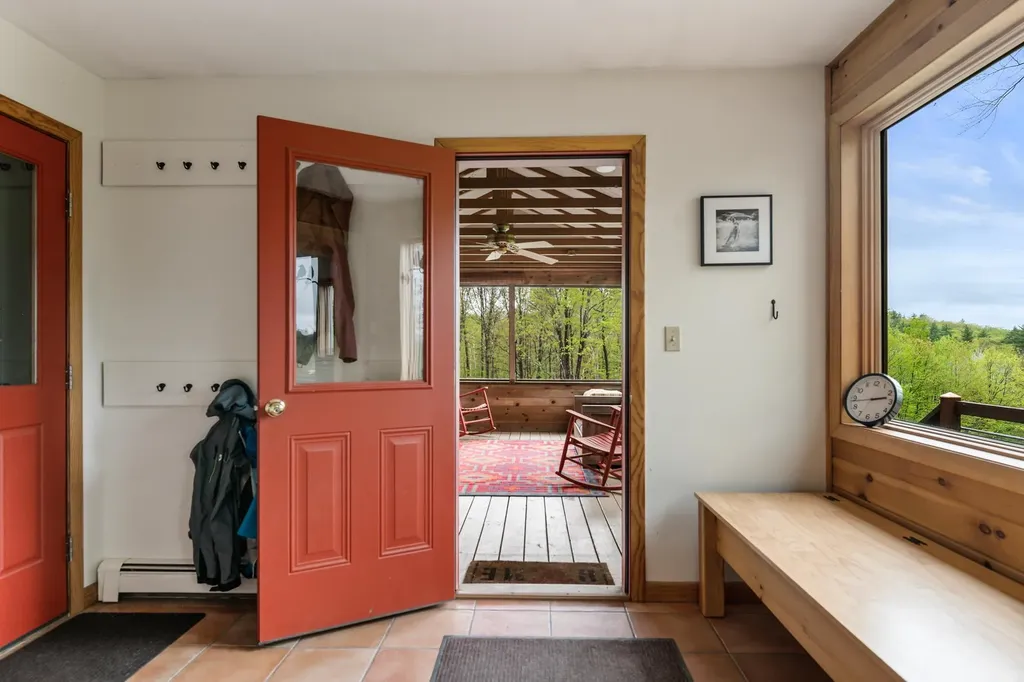 186 Iron Kettle Road Warner NH 03278