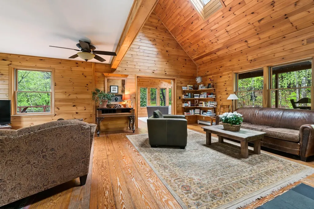 186 Iron Kettle Road Warner NH 03278