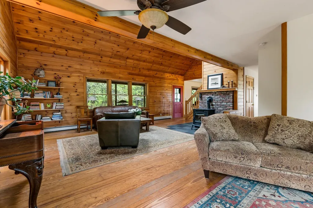 186 Iron Kettle Road Warner NH 03278
