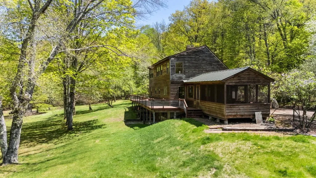 186 Iron Kettle Road Warner NH 03278