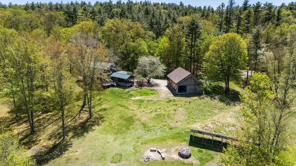 186 Iron Kettle Road Warner NH 03278