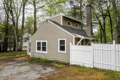 4 Riverside Drive Fremont NH 03044