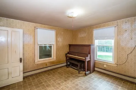 102 Hillside Avenue Northumberland NH 03582