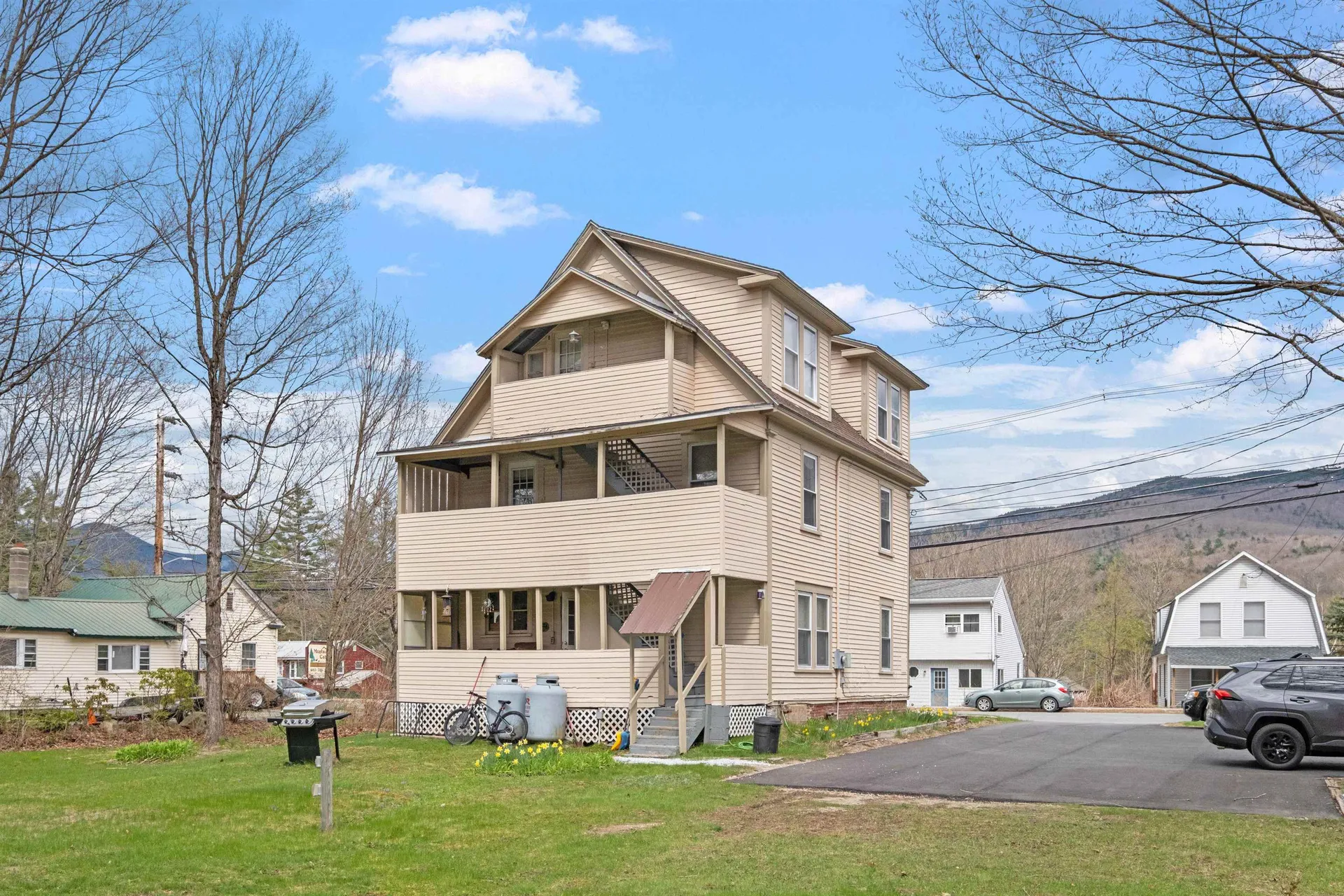 25 Main Street Woodstock NH 03262