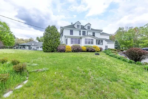 29 Center Street Goffstown NH 03045
