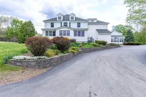 29 Center Street Goffstown NH 03045