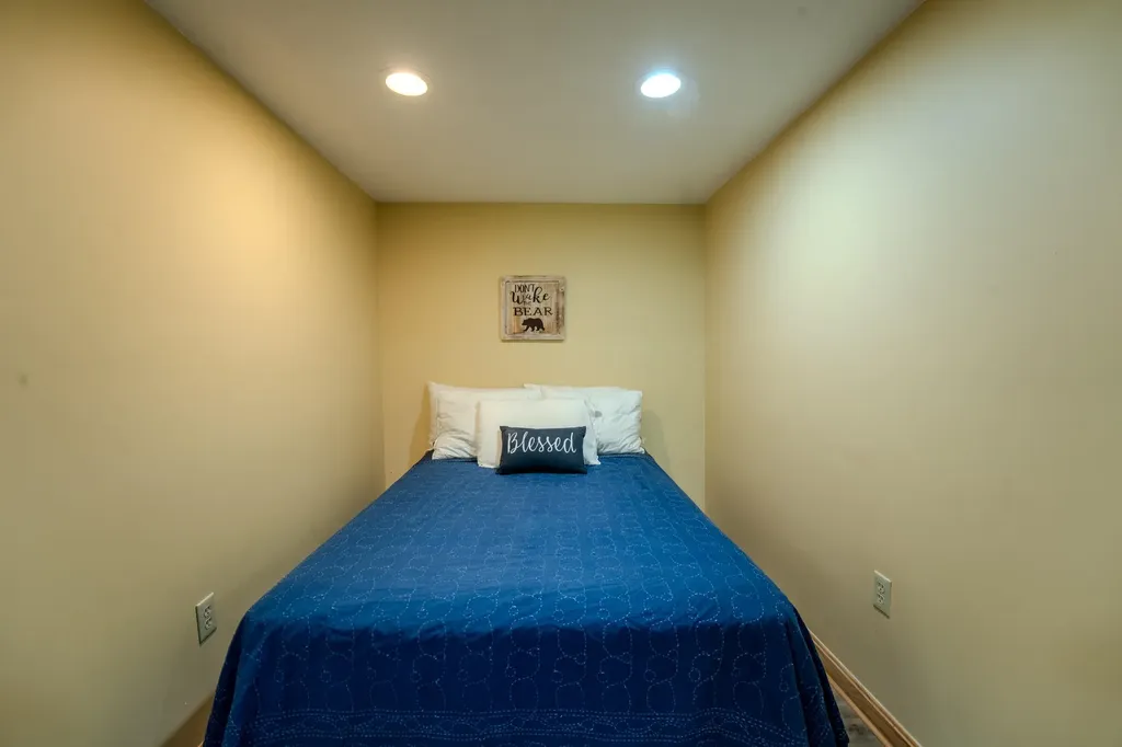 83 Goose Hollow Road Campton NH 03223