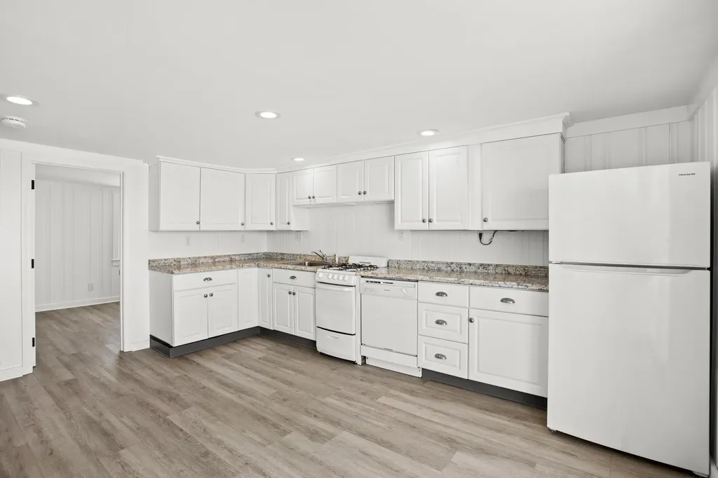 14 Atlantic Avenue Hampton NH 03842