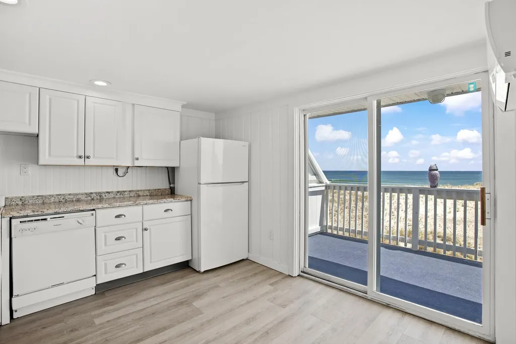 14 Atlantic Avenue Hampton NH 03842