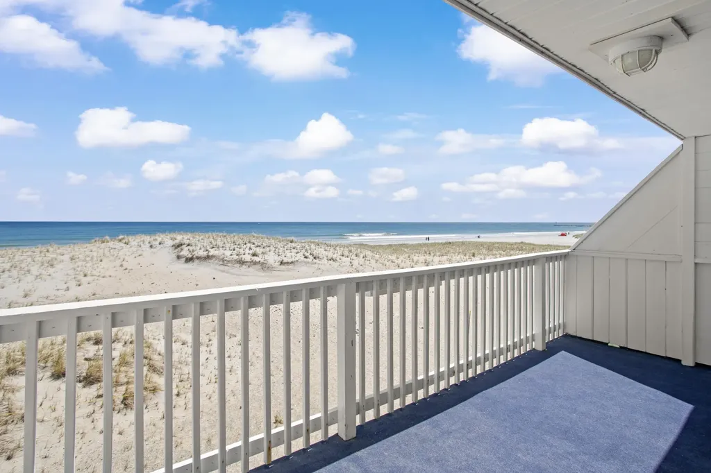 14 Atlantic Avenue Hampton NH 03842