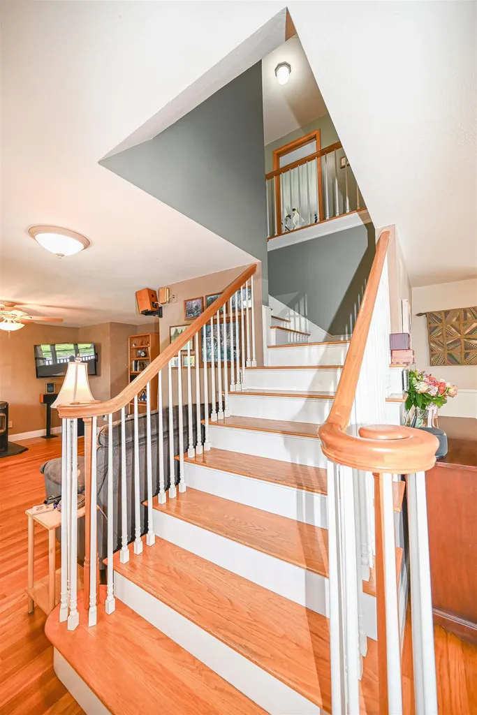 27 Elmer Avenue Hooksett NH 03106