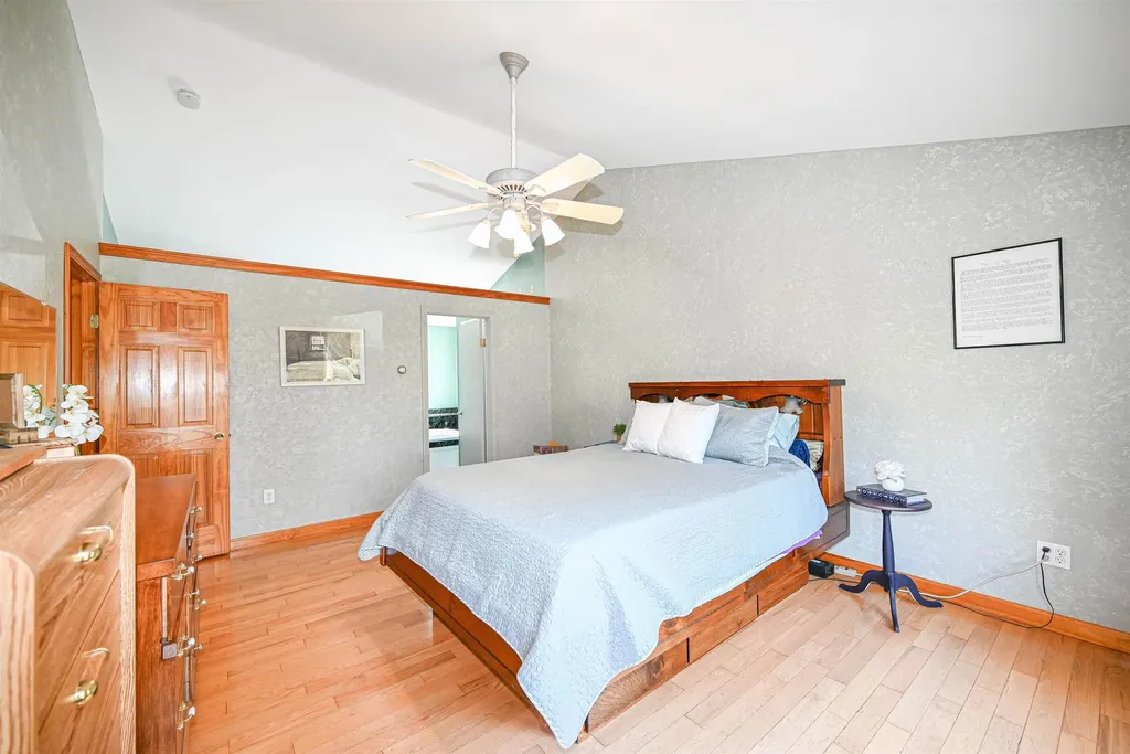 27 Elmer Avenue Hooksett NH 03106