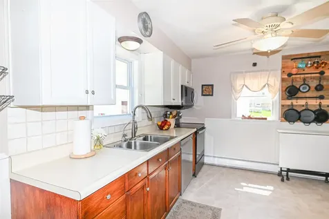 27 Elmer Avenue Hooksett NH 03106