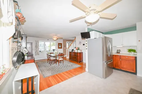 27 Elmer Avenue Hooksett NH 03106