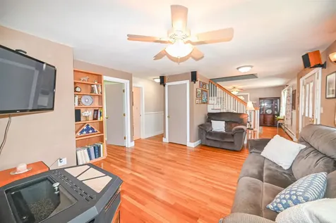 27 Elmer Avenue Hooksett NH 03106