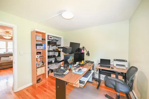 27 Elmer Avenue Hooksett NH 03106