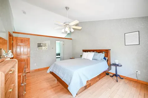 27 Elmer Avenue Hooksett NH 03106