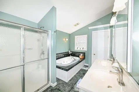 27 Elmer Avenue Hooksett NH 03106