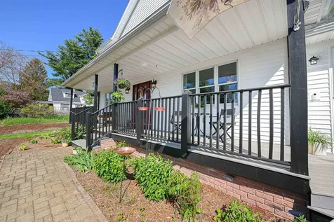 27 Elmer Avenue Hooksett NH 03106