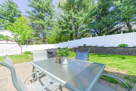 27 Elmer Avenue Hooksett NH 03106