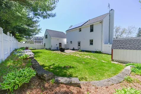 27 Elmer Avenue Hooksett NH 03106