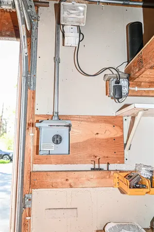27 Elmer Avenue Hooksett NH 03106
