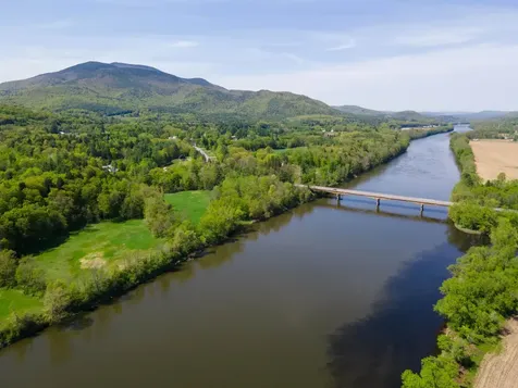 4729 Us Route 5 S Weathersfield VT 05151