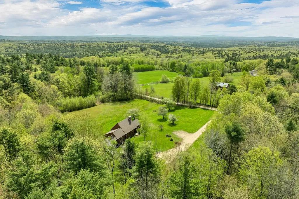 39 Sunset Hill Road Canterbury NH 03224