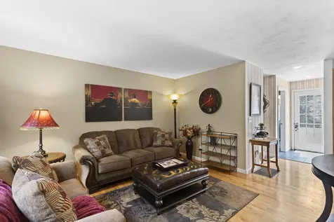 7 Oxbow Farm Road Stratham NH 03885