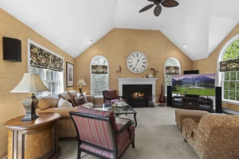 7 Oxbow Farm Road Stratham NH 03885