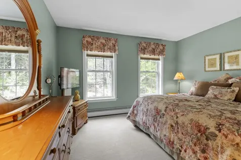 7 Oxbow Farm Road Stratham NH 03885