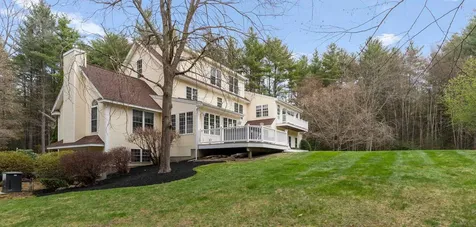 7 Oxbow Farm Road Stratham NH 03885
