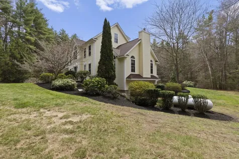 7 Oxbow Farm Road Stratham NH 03885