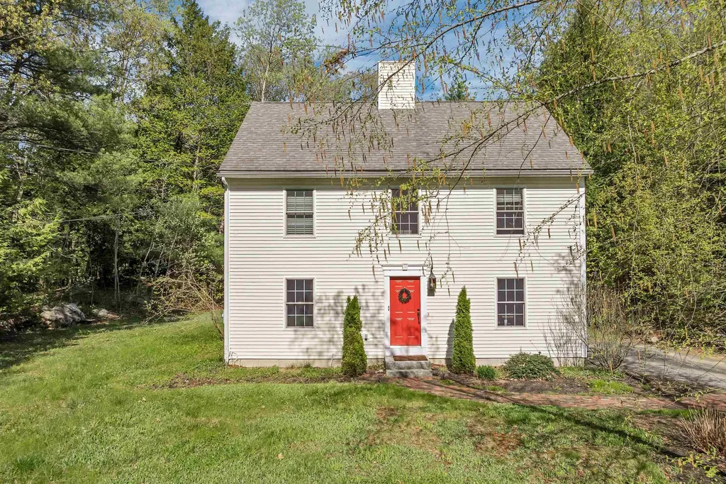 268 Lesmerises Road Loudon NH 03307