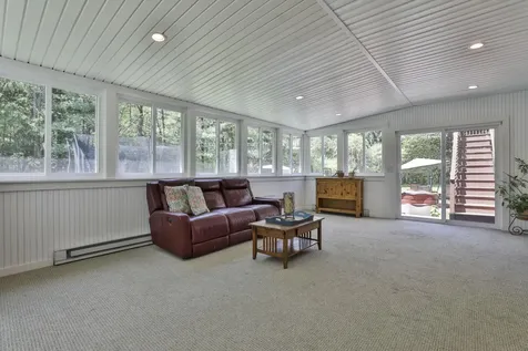 21 Garrison Drive Bedford NH 03110