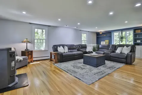 21 Garrison Drive Bedford NH 03110