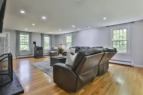 21 Garrison Drive Bedford NH 03110