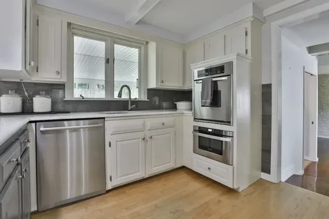 21 Garrison Drive Bedford NH 03110