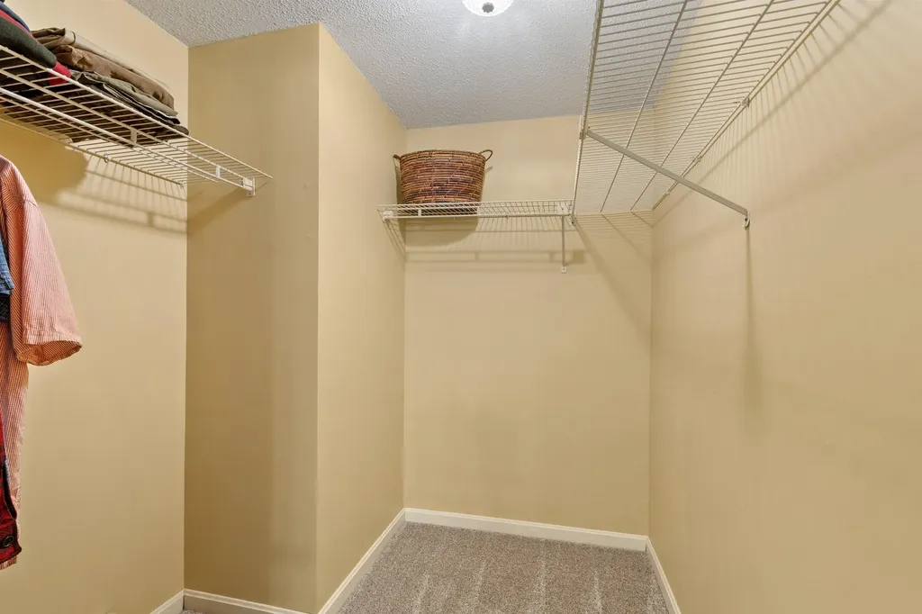 10 Moss Lane Madbury NH 03823