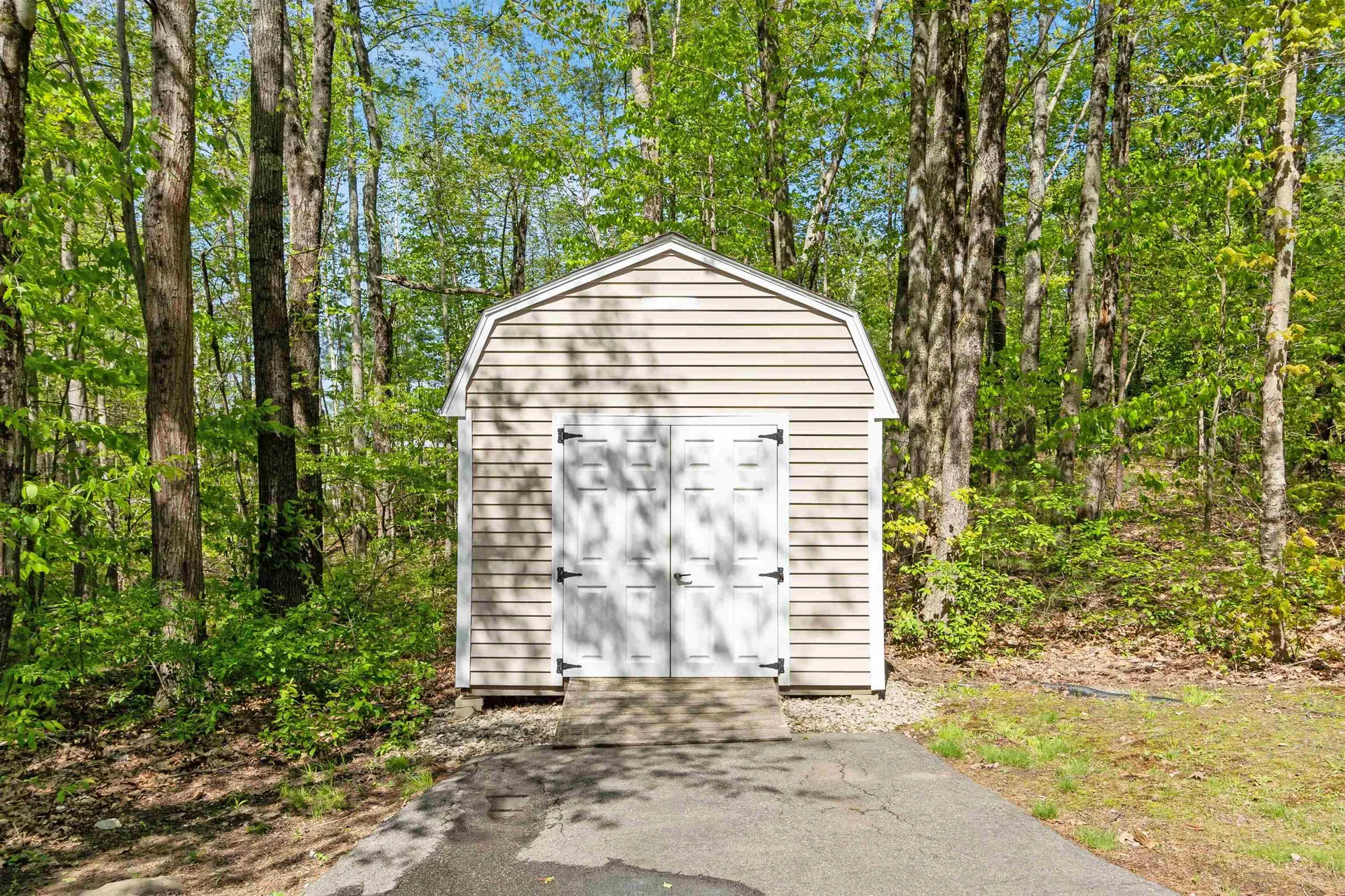 10 Moss Lane Madbury NH 03823