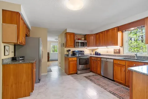 10 Moss Lane Madbury NH 03823